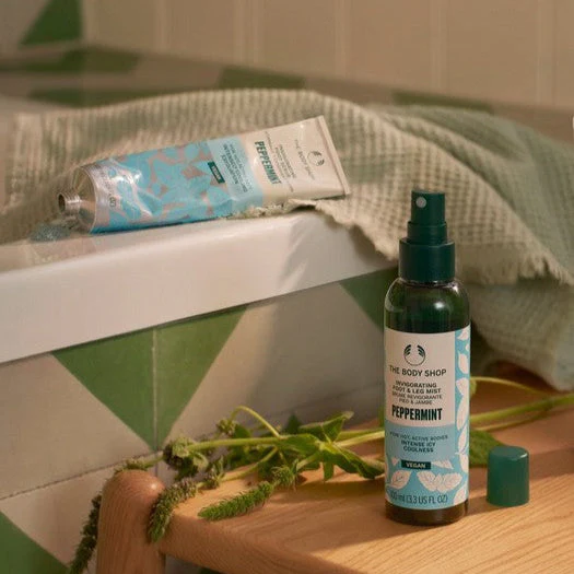 Peppermint Invigorating Foot & Leg Mist 100ml - Image 3