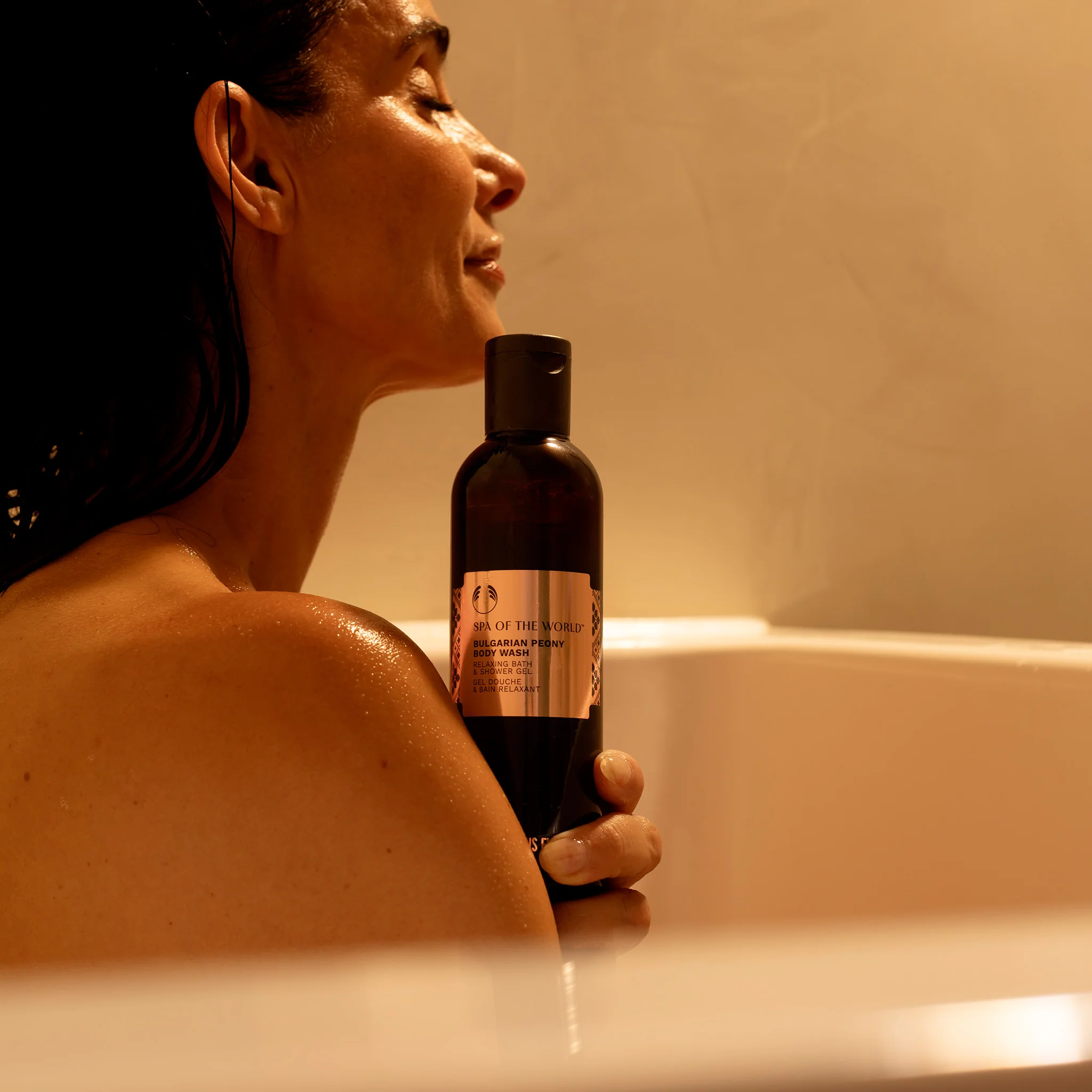 Spa of the World™ Bulgarian Peony Body Wash - Image 3