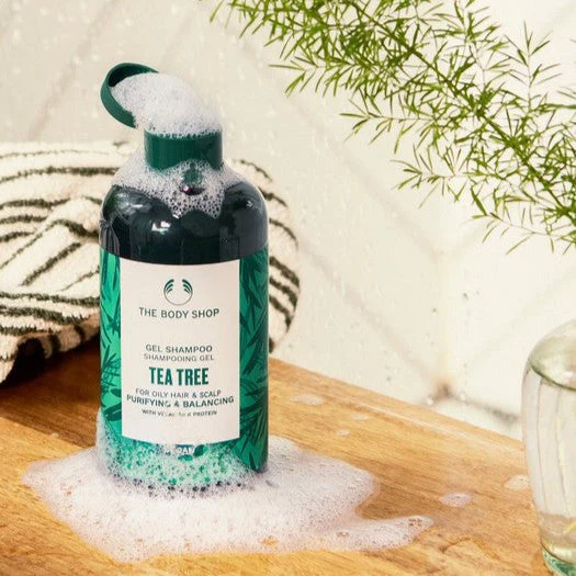 Tea Tree Purifying & Balancing Shampoo - Image 3